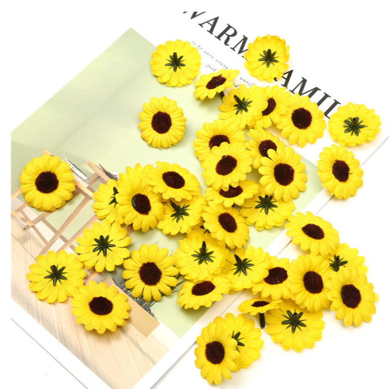 25pcs Lifelike Artificial Plastic Sunflower Heads Home Party Decorations Props (Yellow) (858L) - Image 2