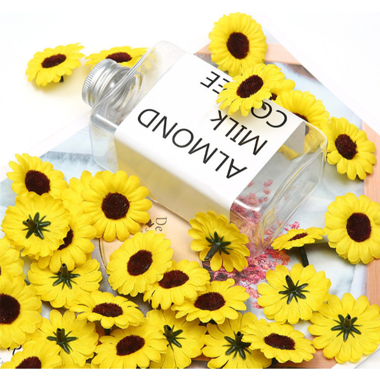 25pcs Lifelike Artificial Plastic Sunflower Heads Home Party Decorations Props (Yellow) (858L)