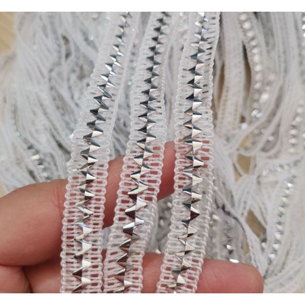 1yard 8mm Trim Sewing Lace Gold Silver Centipede Braided Lace Ribbon Home Party Decor DIY Cloth Curve 三角金银丝夹丝花边(1965L) - Image 4