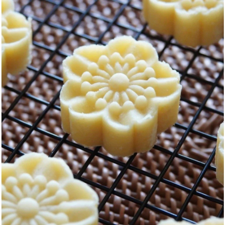 Mid-autumn Festival Peach Blossom 25g to 40g Mooncake Mold Flower Shaped Cookie Embosser Stamp Fondant 月饼模具(2213L) - Image 6