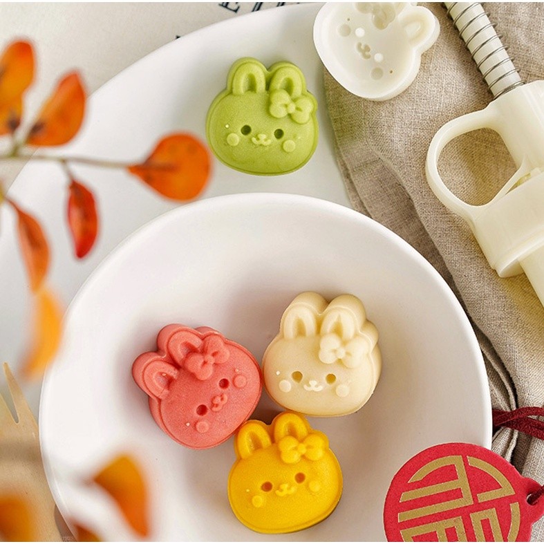50g Hand-pressed Moon Cake Model Home Mung Bean Cake Model Kitchen Baking Tools Cake Store Flow Heart Moon月饼模具(2222L)