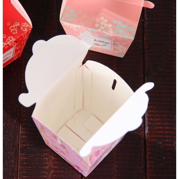 12pcs/lot Beautiful Wedding Decoration Candy Box With Pink Purple Color Sweet Flower Party Favor Gift Box 创意结婚喜糖盒 (205L) - Image 4