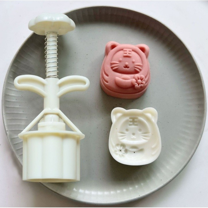 Plastic Material Mooncake Mold 75g Tiger Shaped Stamps Moon Cakes Moulds for Mid-Autumn Festival【元宝虎】 月饼模具(2214L) - Image 3