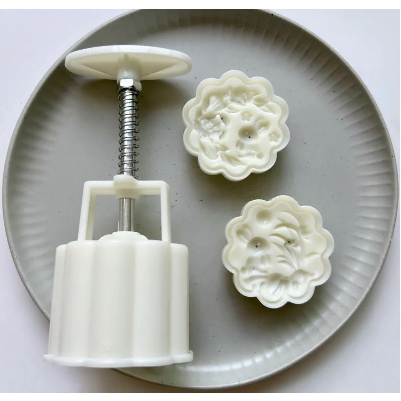 50/75g Plastic Material Mooncake Molds Mooncake Stamps Mooncake Mould Cute Bunny Shaped Baking Tool【花前月下兔】月饼模具(2217L) - Image 5