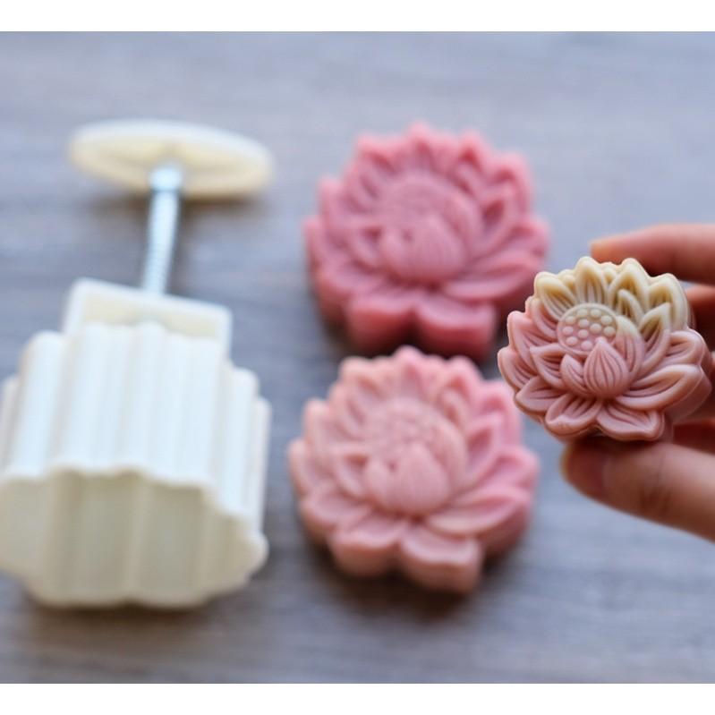 1set Plastic Mooncake Mold 50g/75/125/150g 3D Lotus Stamp Cookie Cutter Mould DIY Baking Accessories【莲花】月饼模具(2212L) - Image 2
