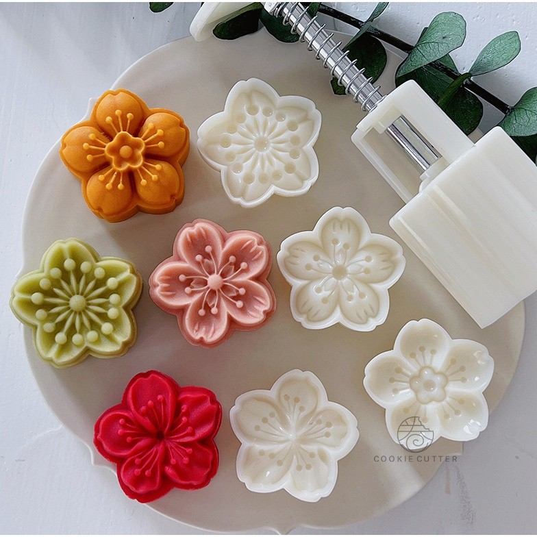 1 Set Stamps 50g Round Flower Animal Moon Cake Mold Mould Pastry Mooncake(1431L)