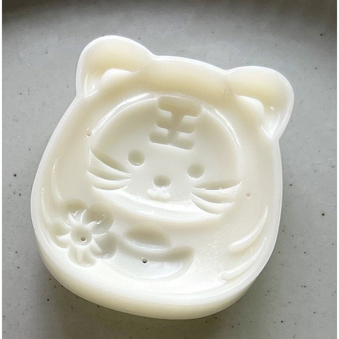 Plastic Material Mooncake Mold 75g Tiger Shaped Stamps Moon Cakes Moulds for Mid-Autumn Festival【元宝虎】 月饼模具(2214L) - Image 8