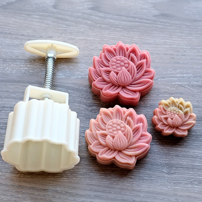 1set Plastic Mooncake Mold 50g/75/125/150g 3D Lotus Stamp Cookie Cutter Mould DIY Baking Accessories【莲花】月饼模具(2212L)