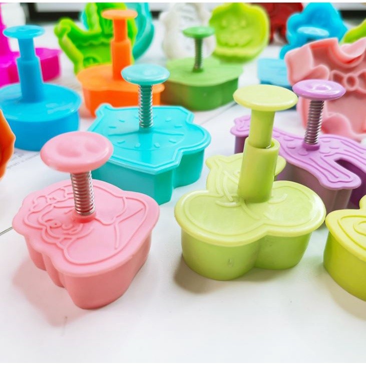 3D Three-dimensional Press Type Cartoon Animal Biscuit Mold Household Cookie Chocolate Dessert Baking Tools(1495L) - Image 2