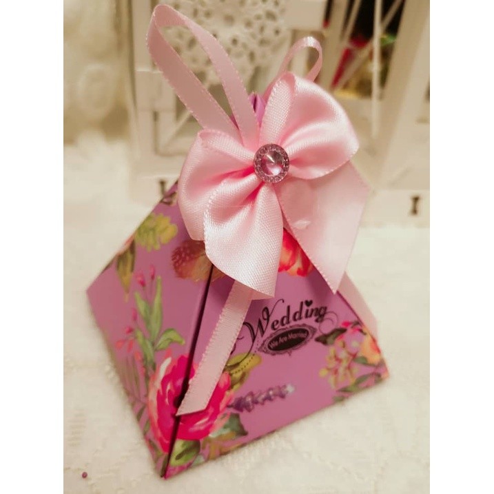 1pc/pack 8*8*10.50cm Pyramid Purple Candy Box with Diamond Ribbon for Wedding Party Gift (131L)