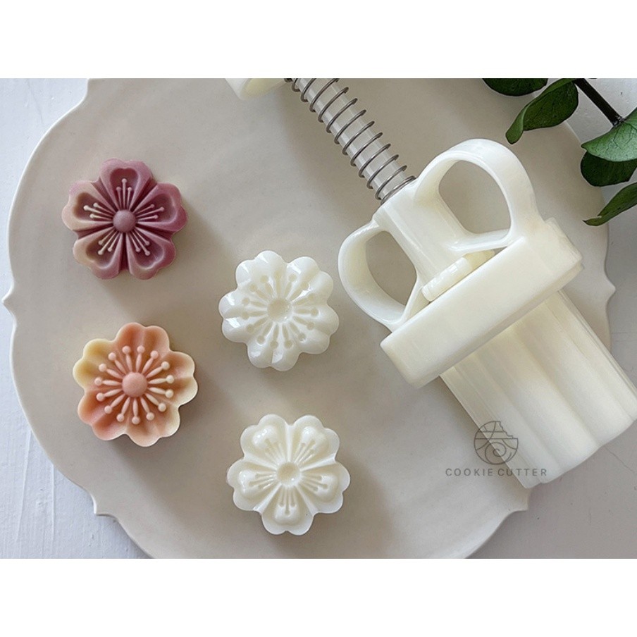 Mid-autumn Festival Peach Blossom 25g to 40g Mooncake Mold Flower Shaped Cookie Embosser Stamp Fondant 月饼模具(2213L) - Image 2
