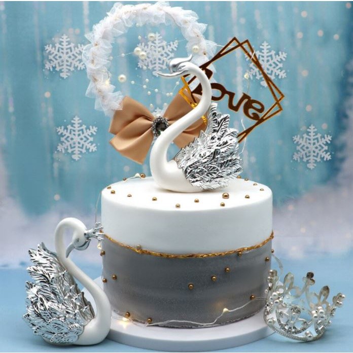 Swan And Crown Swan Cake Topper Plastic Sculpture Swan Decoration Cake Topper Figurine Decoration Desktop Car (937L) - Image 5