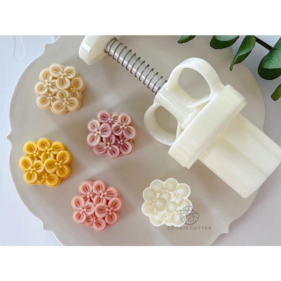 Mid-autumn Festival Peach Blossom 25g to 40g Mooncake Mold Flower Shaped Cookie Embosser Stamp Fondant 月饼模具(2213L) - Image 3