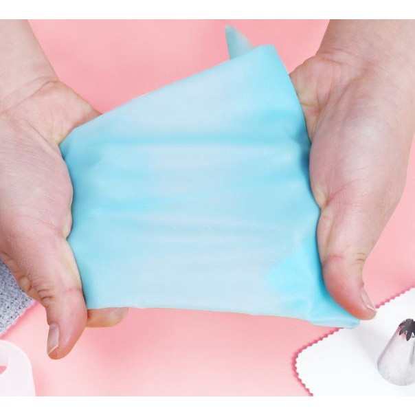 1Pcs Kitchen Gadgets Cream Pastry Bag Baking Accessories DIY Cake Decorating Food Grade EVA Reusable Piping Bags(2371L) - Image 6