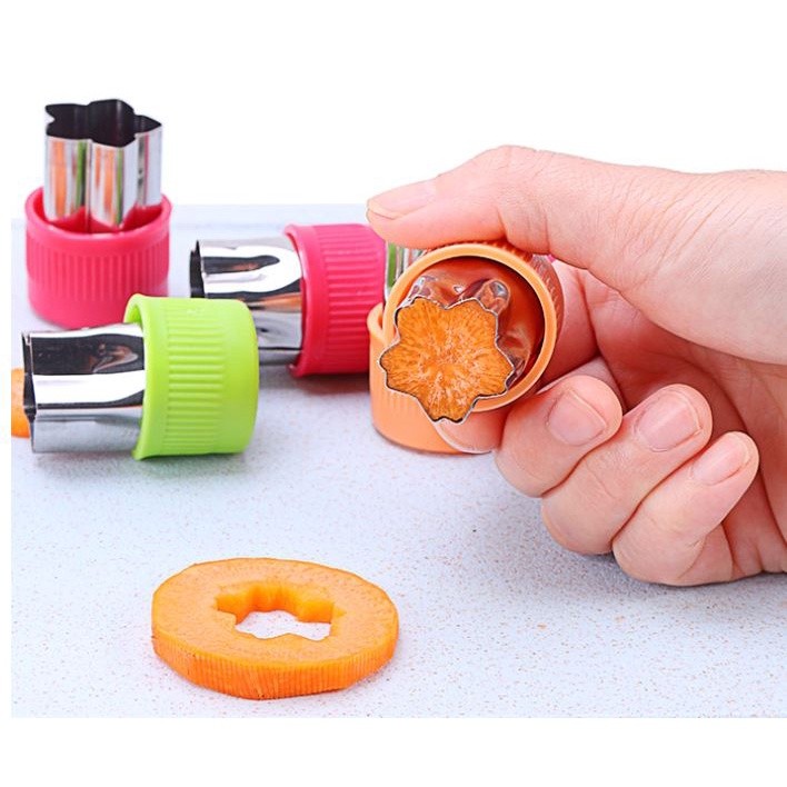 3Pcs Vegetable Cutter Flower Shapes Mini Pie Cookie Cutters Fruit Pastry Stamps Biscuit Mold for Kids Food (2452L) - Image 4
