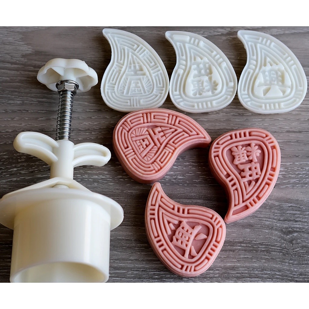 Chinese Red Peach-shaped Kueh Pastry Mold Chaozhou Red Peach Kueh Mooncake Mold New Year潮汕红桃米粿模具(2753L) - Image 4