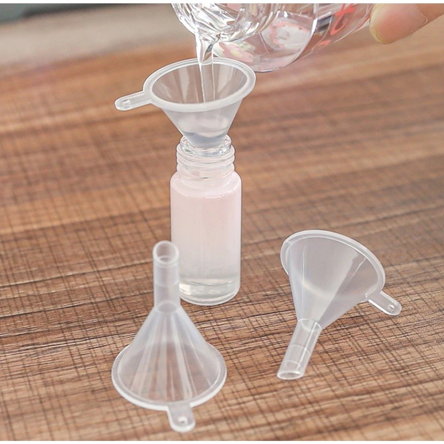 1pc Mini Transparent Plastic Funnel Hopper Kitchen Cooking Accessories Gadgets Perfume Emulsion Packing (2762L) - Image 3