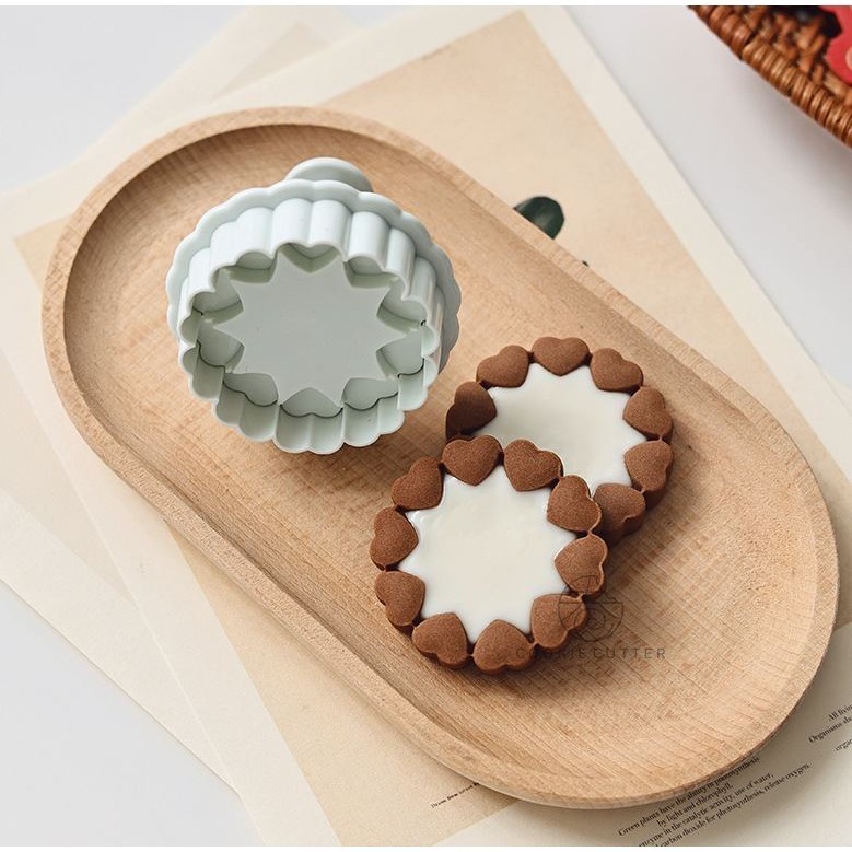 4 Pcs Jam Sandwich Cookie Cutter Mold 3D Biscuit Mould Pressable Chocolate Fondant Stamp情人节巧克力夹心曲奇礼盒饼干模具(2920L) - Image 9