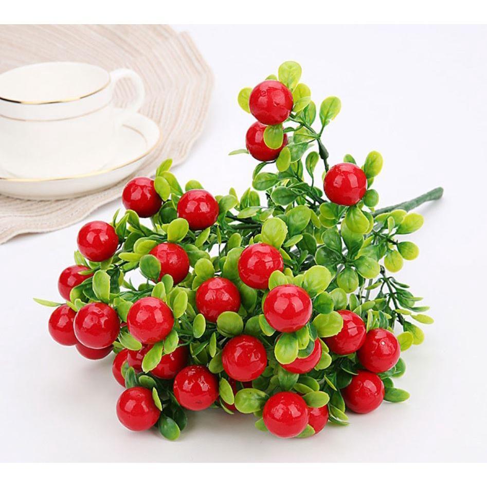Red 5 branches artificial Eucalyptus Rich fruit bouquet Fake Fruit Simulation Red Stamen Christmas (657L)