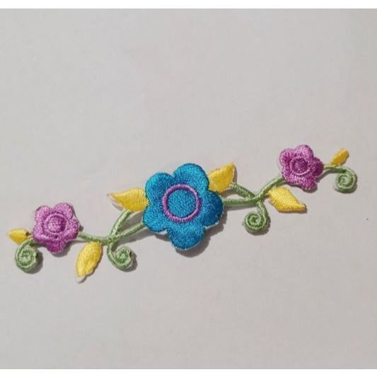 1pc Flower Spray, Iron On patch, Flower patch, Pink flower, Embroidery patch, Flowers patch, Embroidery 小藤梅花刺绣布贴 (3064L) - Image 3