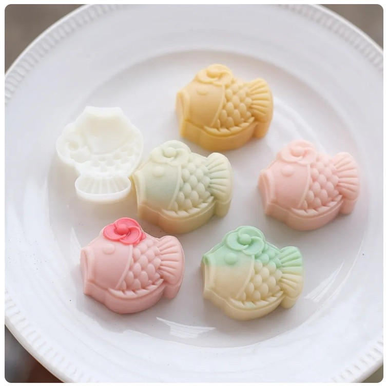 Rose Koi Shape Mooncake Mold 25g Fish Hand Pressed Mung Bean Cake Pineapple Pastry Mold【玫瑰锦鲤】 月饼模具(2218L) - Image 3