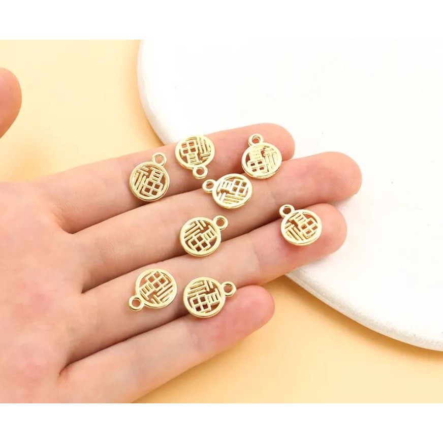 1pcs Chinese Style Fu Word Round Openwork Charms Creative Men Women Necklace Bracelet Earrings Amulets 福字吊坠合金小福牌(2523L) - Image 6