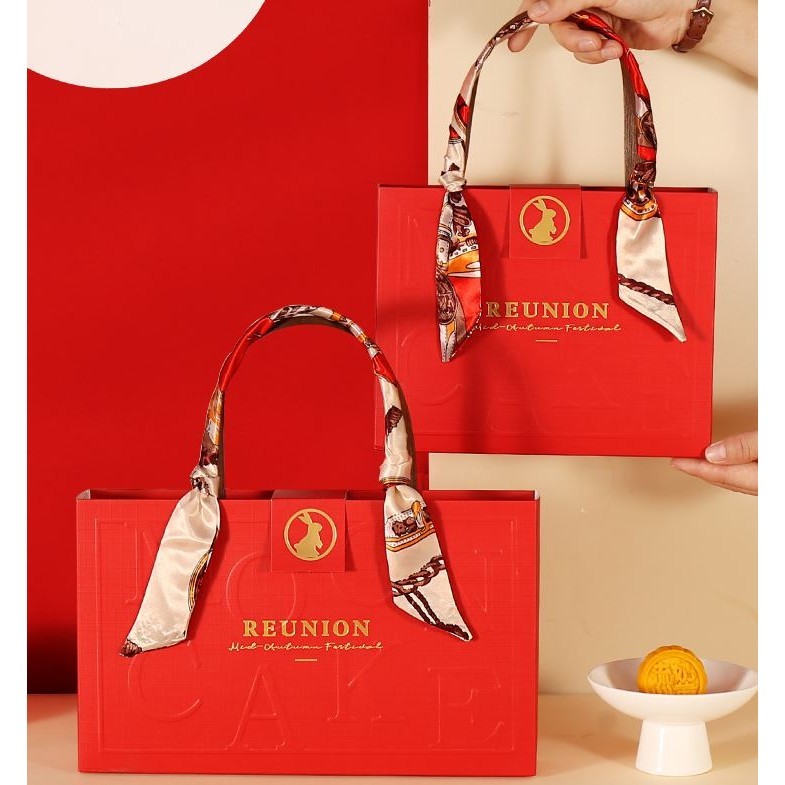 1Set 2024 Mid Autumn Festival Mooncake Box Red Color Flower Egg Yolk Crispy Packaging Paper Box 高端手提中秋月饼包装盒 (3004L) - Image 4